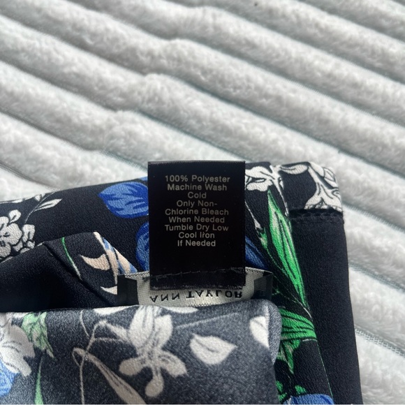 Ann Taylor Floral Blouse - Picture 7 of 8